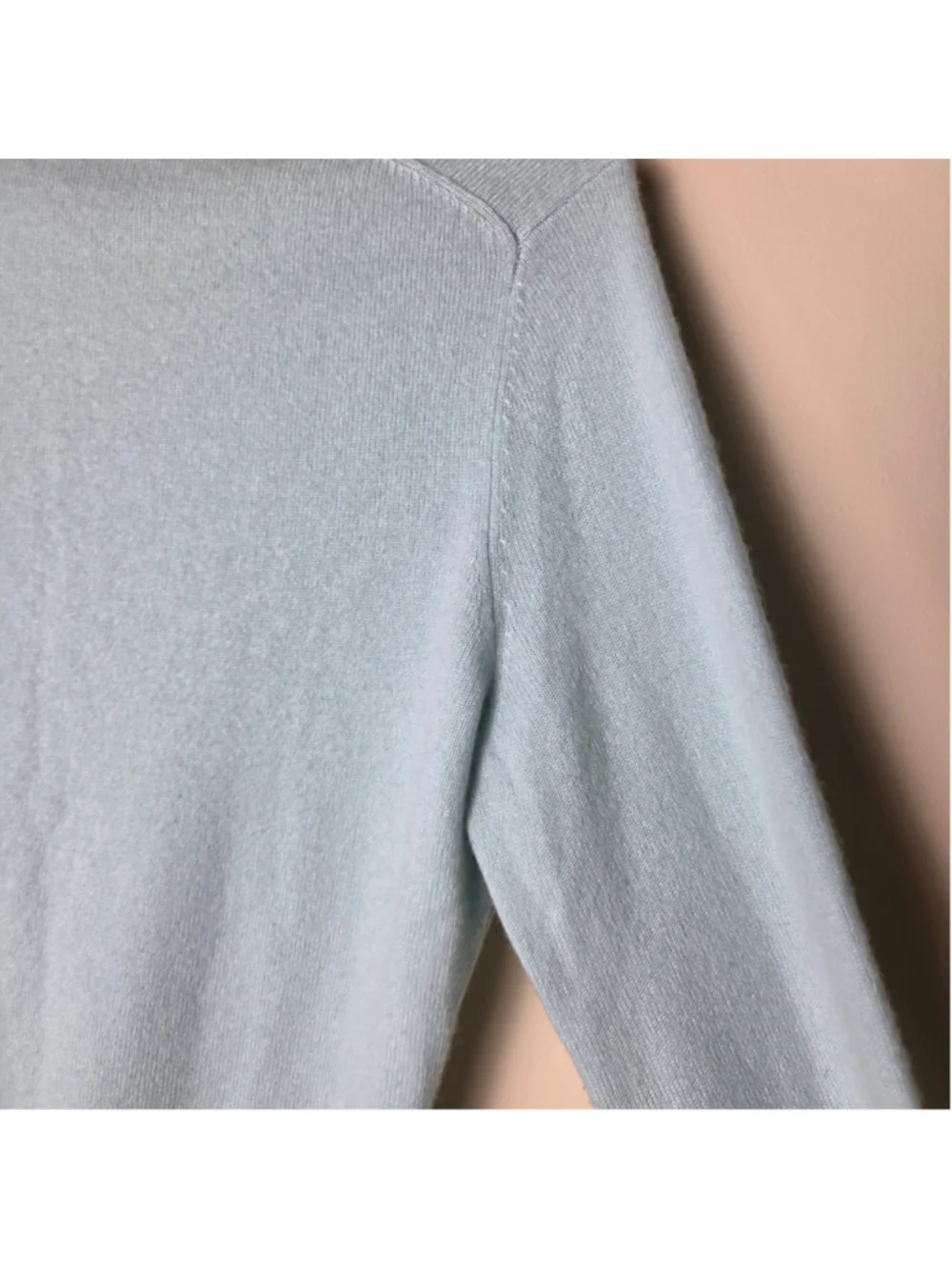 Women's Lord & Taylor 100% Cashmere V-Neck Sweater Light Blue Size L